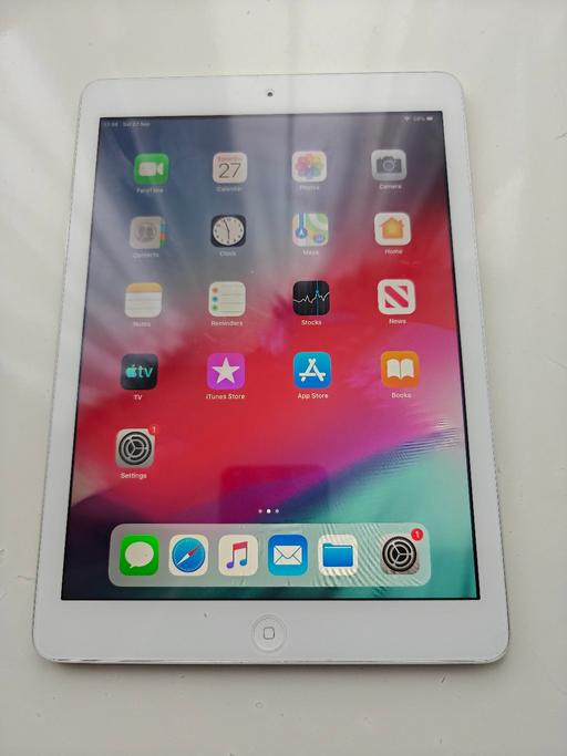 Buy & Sell Wealdstone Harrow - Photos for Ipad air 32gb wifi Battery life is not so gr