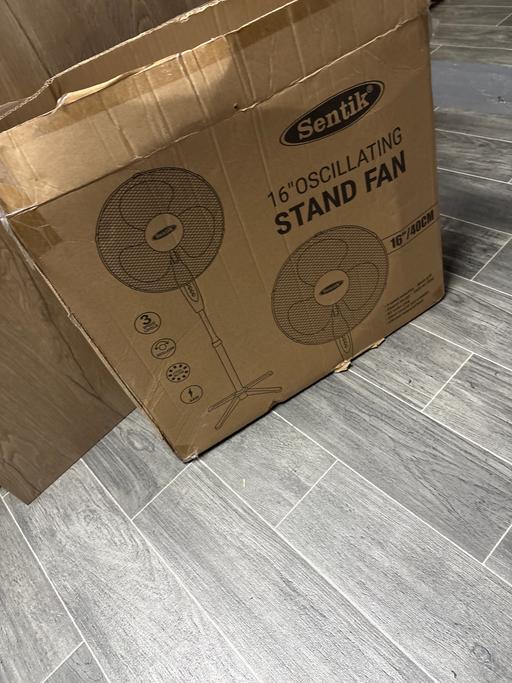Buy & Sell Duckmanton Chesterfield - Photos for Sentik 16” oscillating stand fan