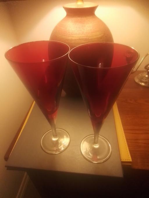 Buy & Sell Streetly Walsall - Photos for TWO LARGE WINE GLASSES
