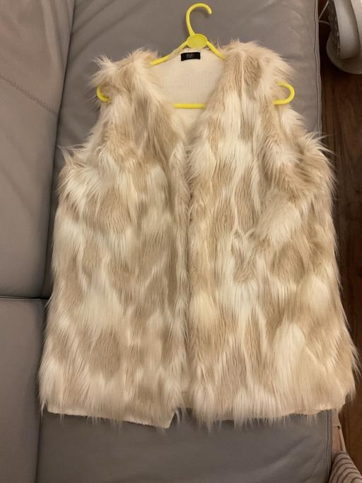 Buy & Sell Kensal Green North West London - Photos for F &F Fake Fur Gilet