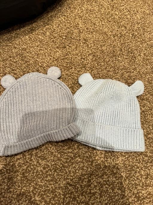 Buy & Sell Longlands South East London - Photos for 2 baby hats 12-18 months