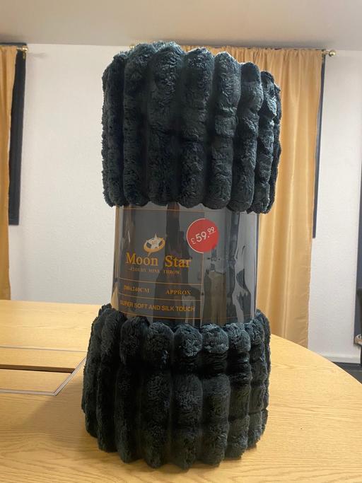 Buy & Sell Seven Kings East London - Photos for Jacquard Mink throw king size 200cm/240cm