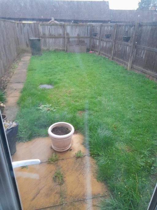 Buy & Sell Kirk Sandall Doncaster - Photos for GARDENER NEEDED GRASS CUTTING