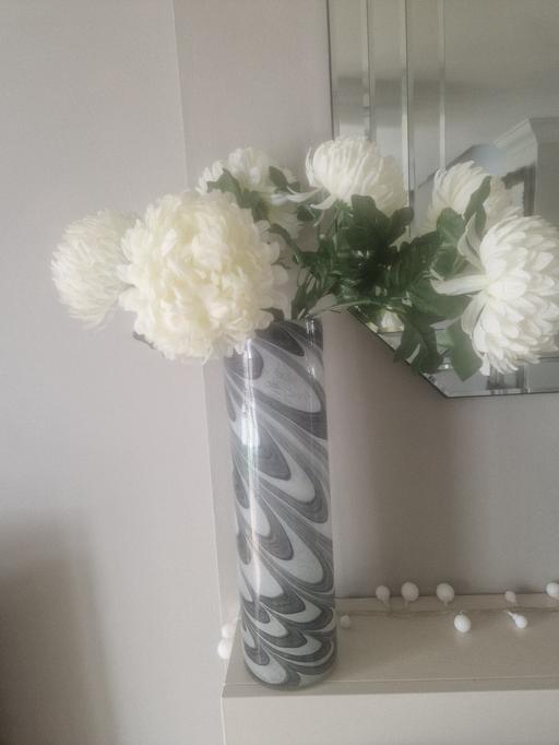 Buy & Sell Scholes Rotherham - Photos for Large grey vase & new flowers
