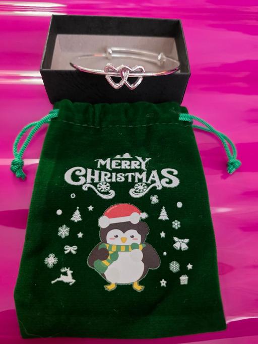 Buy & Sell Blackpool Town Centre Blackpool - Photos for Double heart bangle in Christmas pouch NEW