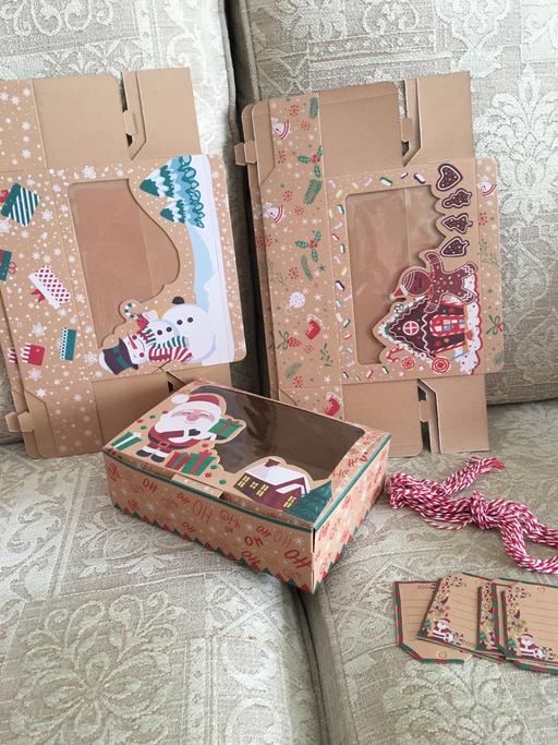 Classes Walsall South Staffordshire - Photos for Christmas cake boxes 