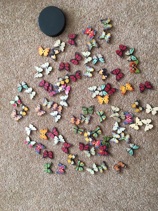 Classes Walsall South Staffordshire - Photos for Craft knitting/ crochet wooden buttons 
