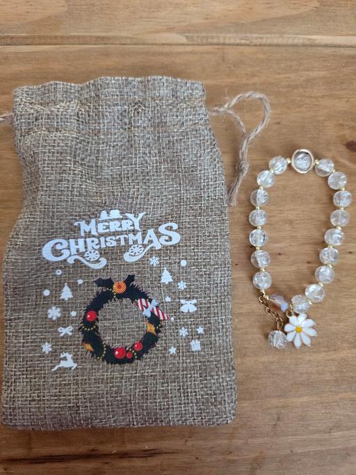 Buy & Sell Blackpool Town Centre Blackpool - Photos for Daisy beaded bracelet in Christmas pouch NEW