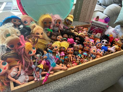 Buy & Sell Yew Tree Estate Sandwell - Photos for Large bundle LOL/ Rainbow high + dolls