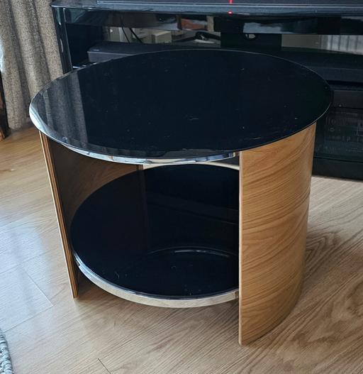 Buy & Sell West Bromwich Sandwell - Photos for Side/Lamp Table with shelf