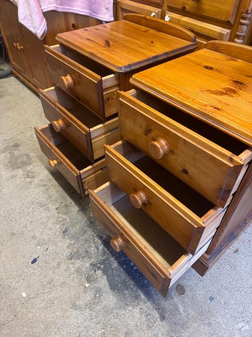 Buy & Sell Hoobrook Wyre Forest - Photos for Pair of pine bedside tables