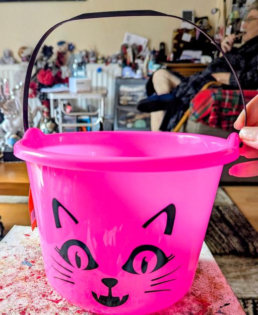 Buy & Sell Georgetown Blaenau Gwent - Photos for 🎃 Halloween large loot cat faced bucket. New