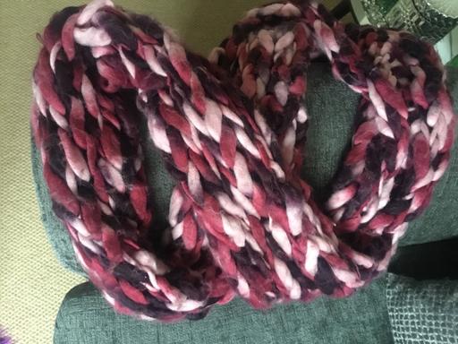 Buy & Sell Willenhall Walsall - Photos for Circular loose knit scarf