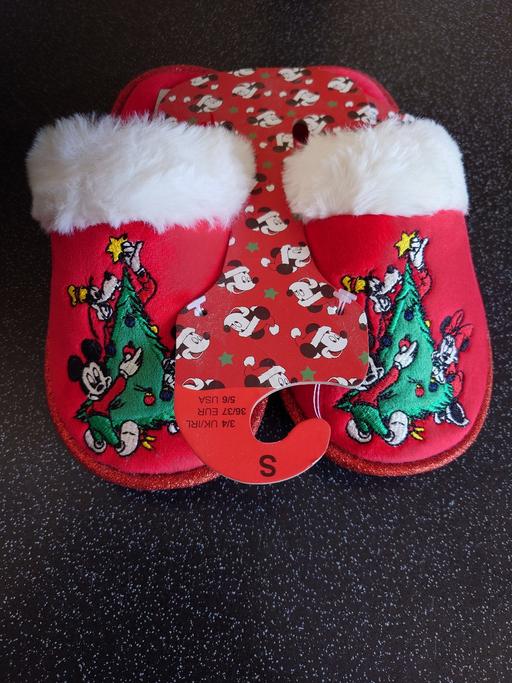 Buy & Sell Woodthorpe Charnwood - Photos for Women's Disney Christmas slippers size 3/4