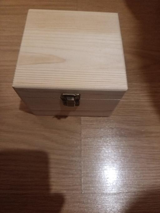 Buy & Sell Nunhead South East London - Photos for neat wooden box