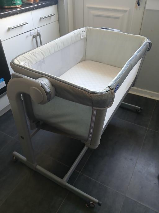 Buy & Sell Hillington Park Glasgow - Photos for Chicco Next 2 Me Cot