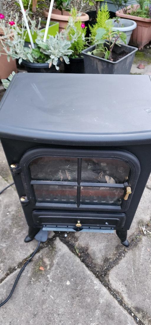 Buy & Sell Bradley Fold Bury - Photos for Electric stove fireplace effect fan heater