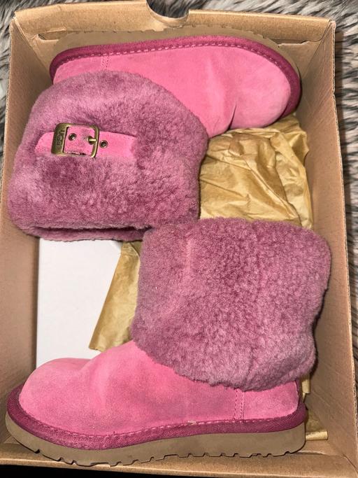 Buy & Sell Bootle Sefton - Photos for Ugg boots girls size 1 uk