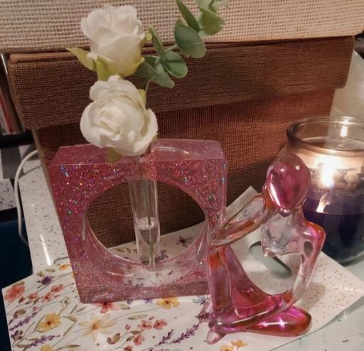Buy & Sell Shoreham Airport Adur - Photos for Handmade Vase and Lady resin