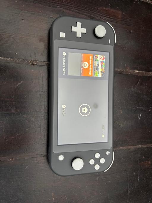Buy & Sell Merton South West London - Photos for Nintendo Switch Lite with games