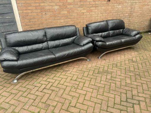 Buy & Sell Denton Tameside - Photos for beautiful black leather sofa 3+2