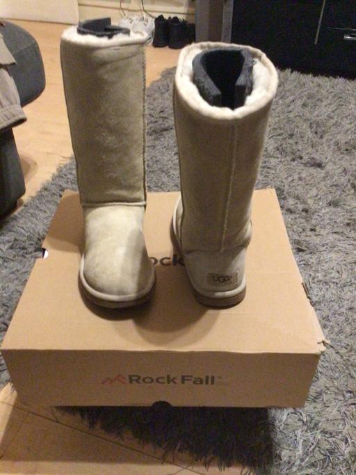Buy & Sell Deptford South East London - Photos for UGGs