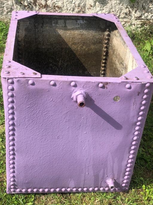 Buy & Sell Mitcham Junction Sutton - Photos for VINTAGE GALVANISED WATER TANK