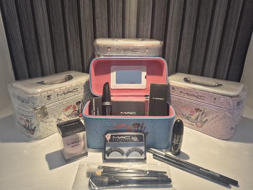 Buy & Sell Stocksbridge Sheffield - Photos for Mac makeup set brand new