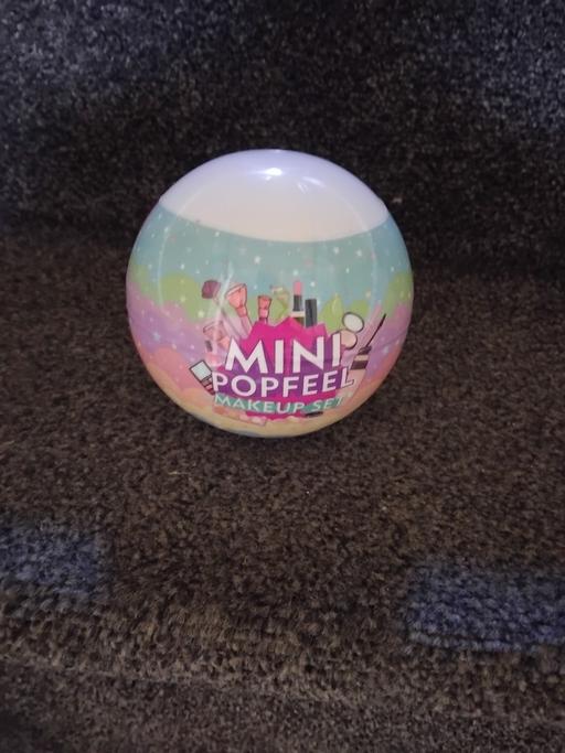 Buy & Sell Stow Heath Wolverhampton - Photos for New Surprise Makeup Ball.