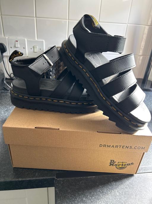 Buy & Sell Loanhead Midlothian - Photos for Dr Martin black Blaire sandals size 5
