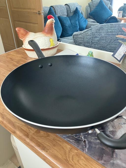 Buy & Sell Malinslee Telford and Wrekin - Photos for Tefal jumbo wok pan