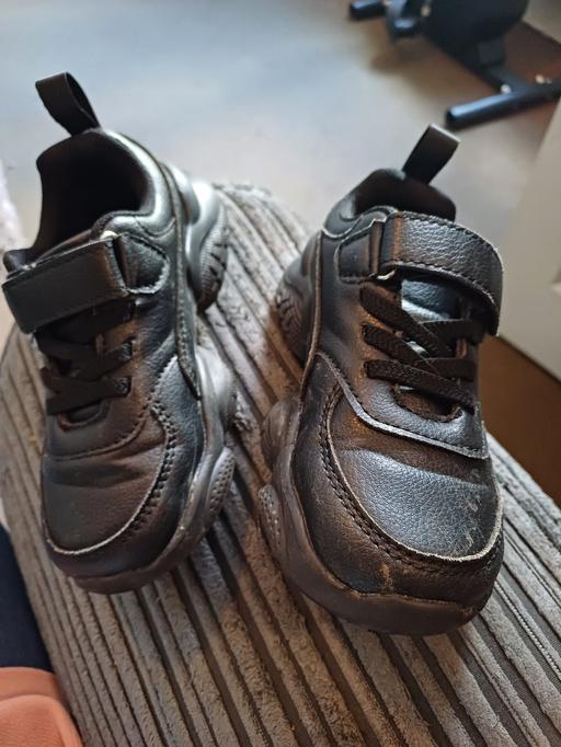 Buy & Sell Paddock Kirklees - Photos for boys size 11 school shoes / trainers.