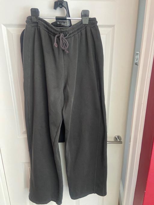 Buy & Sell Carshalton Sutton - Photos for Tracksuit