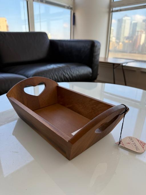 Buy & Sell Millwall East London - Photos for Wooden Serving Tray with Heart Handles
