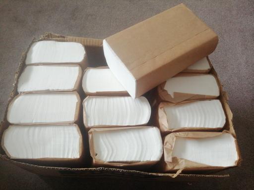 Buy & Sell Heath Town Wolverhampton - Photos for New box 12x250 2ply paper towels