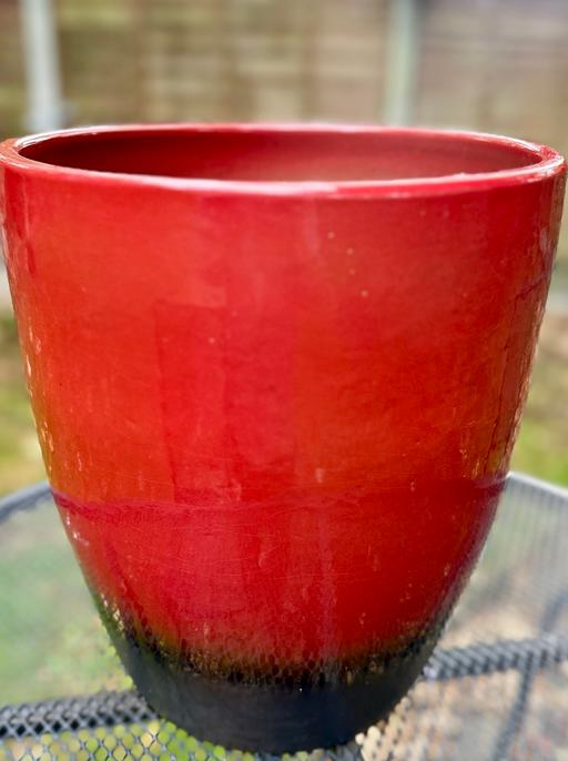 Buy & Sell Cambridge Heath East London - Photos for Brand new glazed pot in two colours,11 x 13in