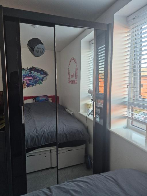 Buy & Sell Bilston Wolverhampton - Photos for Black Mirrored Sliding Door Wardrobe for sale
