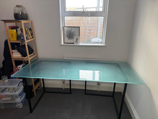 Buy & Sell Earlsfield South West London - Photos for Glass Desk