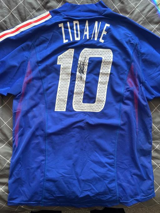 Buy & Sell Park Hill Sheffield - Photos for Zinedine zidane signed France shirt