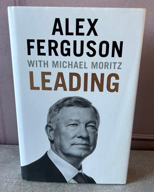 Buy & Sell Park Hill Sheffield - Photos for Alex Ferguson signed book