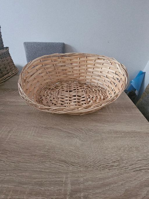 Buy & Sell Newton Doncaster - Photos for Oval gift basket.. like new.