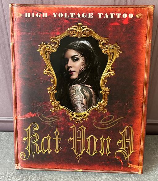 Buy & Sell Park Hill Sheffield - Photos for Kat von d signed book
