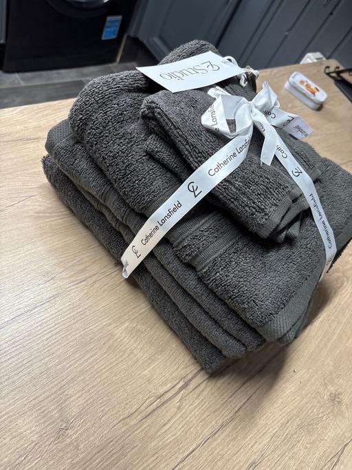 Buy & Sell Duckmanton Chesterfield - Photos for Catherine lansfield 6 piece towel bale