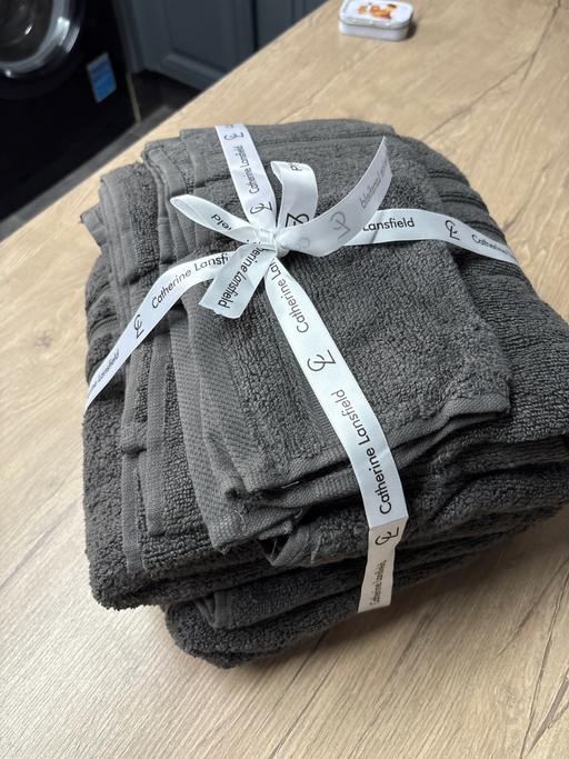 Buy & Sell Duckmanton Chesterfield - Photos for Catherine lansfield 6 piece towel bale