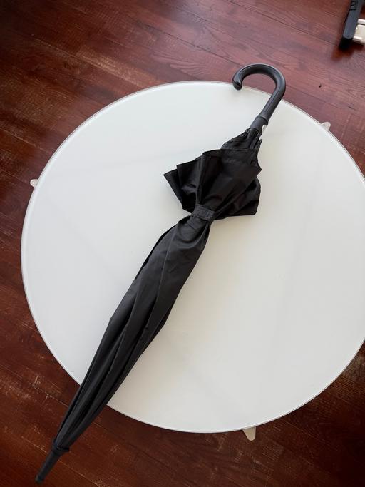 Buy & Sell South Quay East London - Photos for Strong Long Black Umbrella - Windproof