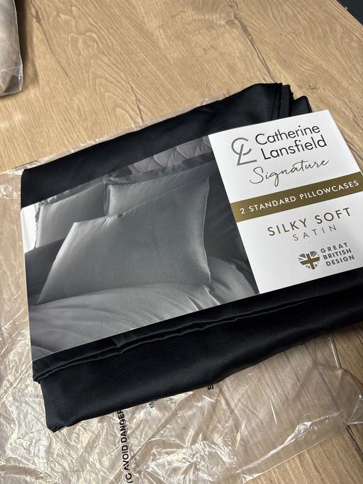 Buy & Sell Duckmanton Chesterfield - Photos for Catherine lansfield silky soft satin
