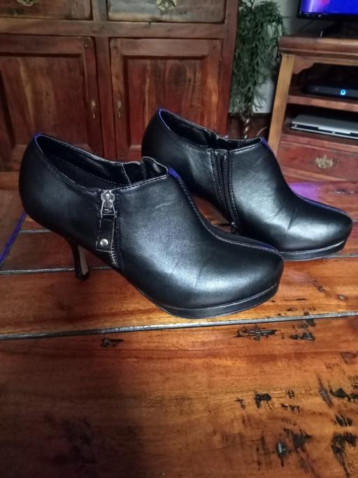 Buy & Sell Tonypandy Rhondda Cynon Taf - Photos for ladies size 6 boots