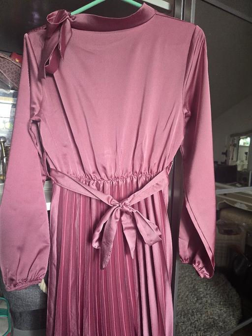 Buy & Sell Thornton Heath Croydon - Photos for Pink dress