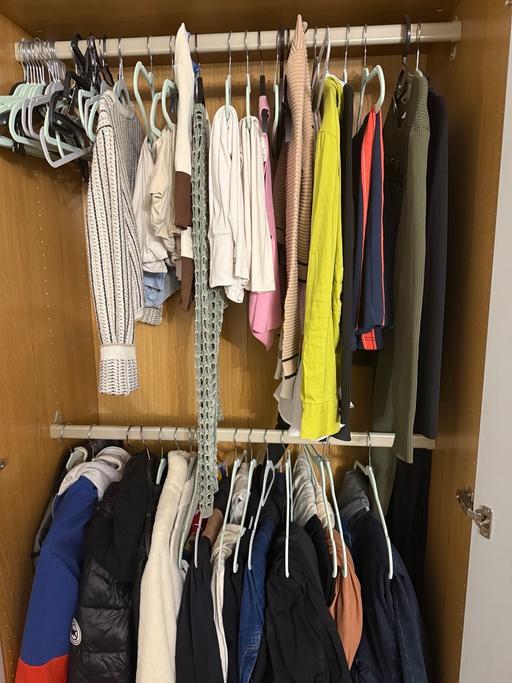 Buy & Sell South Quay East London - Photos for 50 Strong Hangers for £10
