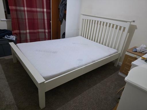 Buy & Sell Loughton Epping Forest - Photos for (can deliver) Double bed and mattress